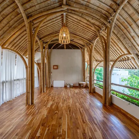 Totem Bali Surf & Yoga